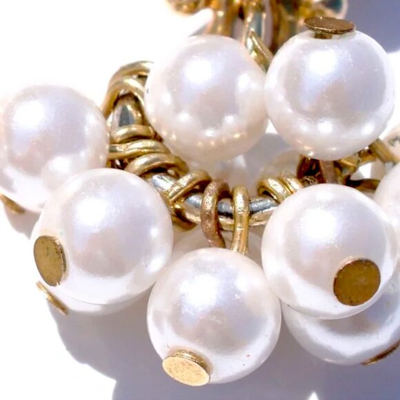 💞💗 Vintage Gold Metal Triangular Pearl Cluster On Gold Ring Dangle Earrings - Picture 2 of 5